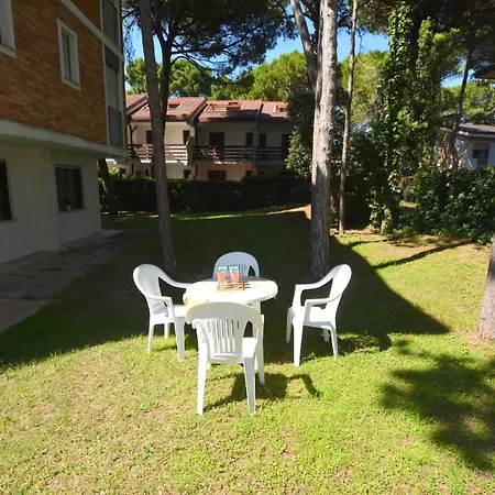 Lignano Pineta Apartment Lignano Sabbiadoro Exterior photo